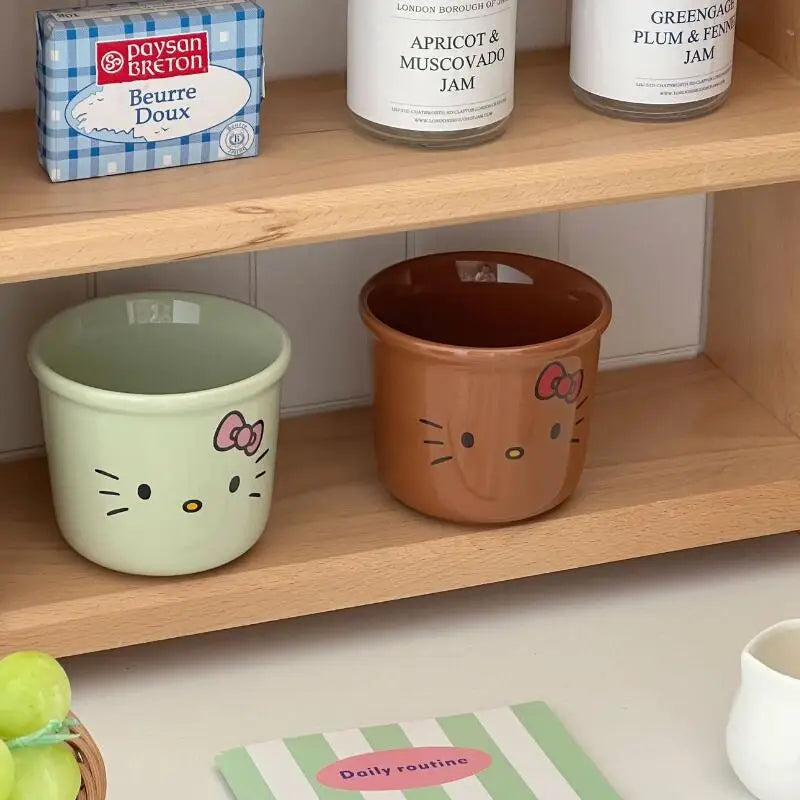Taza Hello Kitty 2025 – Cerámica resistente al calor con diseño moderno y elegante
