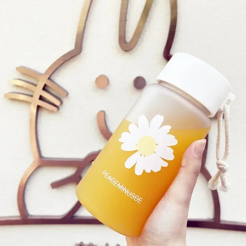 Small Daisy Frosted Plastic Mug Transparent Portable Travel Tea Cup BPA Free Cute Outdoor Girl Water Cup Children Water Bottle